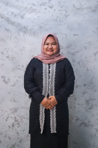 AMRINA ROSADA, S.Pd., Gr