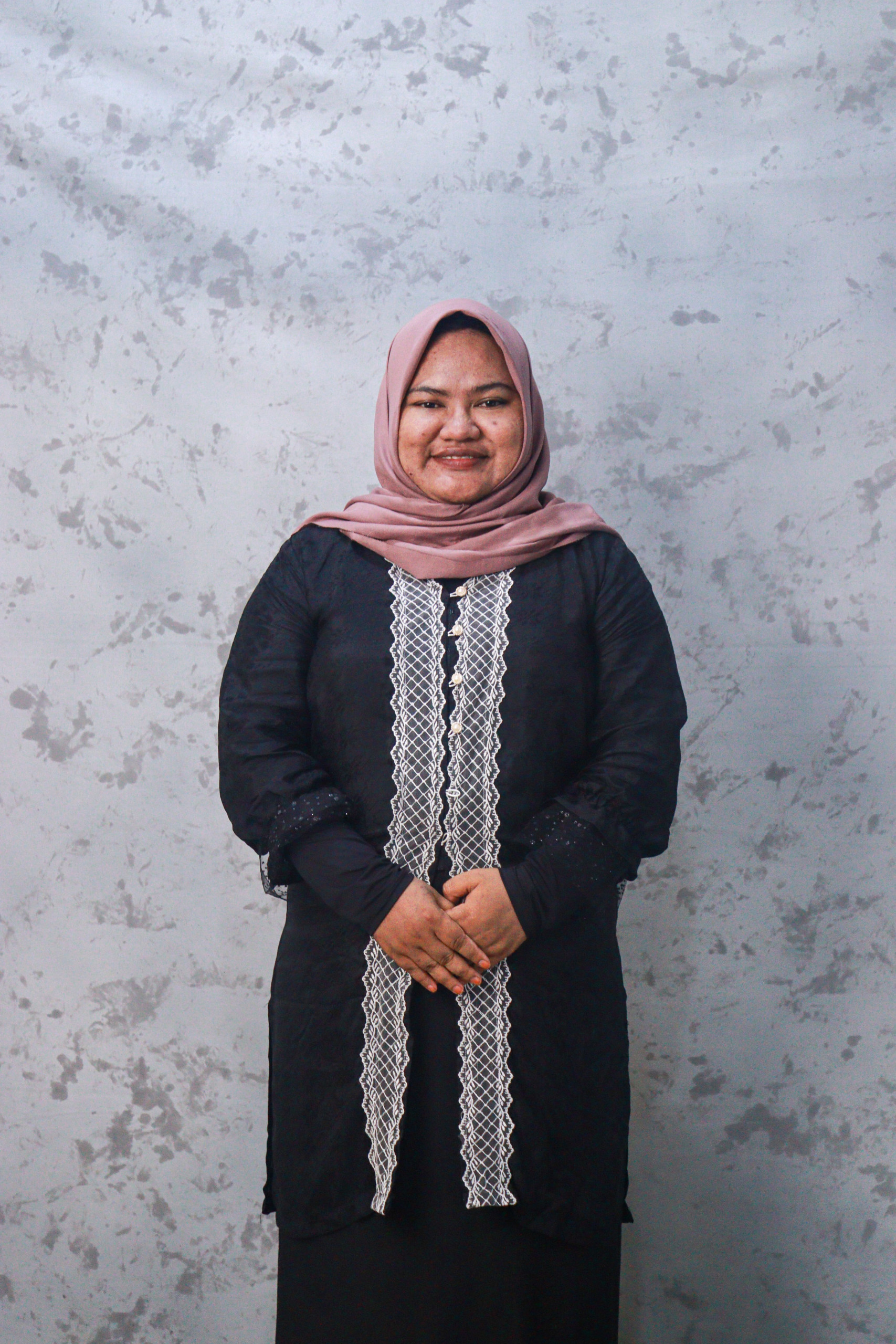 AMRINA ROSADA, S.Pd., Gr