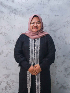 AMRINA ROSADA, S.Pd., Gr